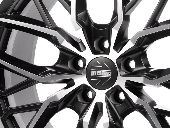 Momo Spider Black Matt Polish