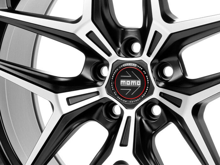 Momo RF04 Black Matt Polish