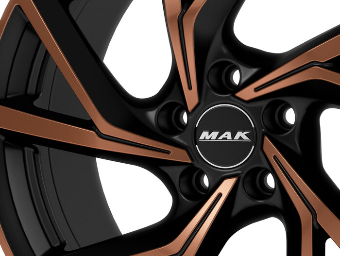 MAK Kassel Black & Bronze